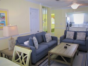 Living area - Windancer Cottages by Crystal Waters (Destin)