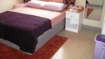 Free WiFi, bed sheets