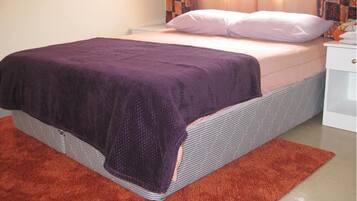 Free WiFi, bed sheets