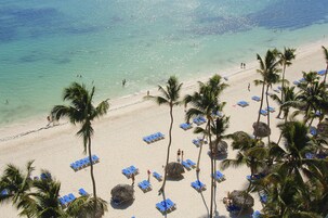 Playa privada, arena blanca, traslado desde/hacia la playa gratis