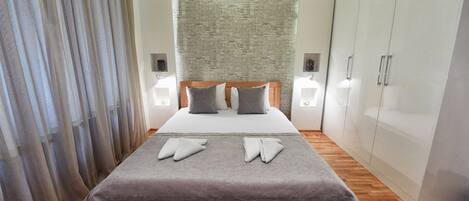 Room | In-room safe, free WiFi