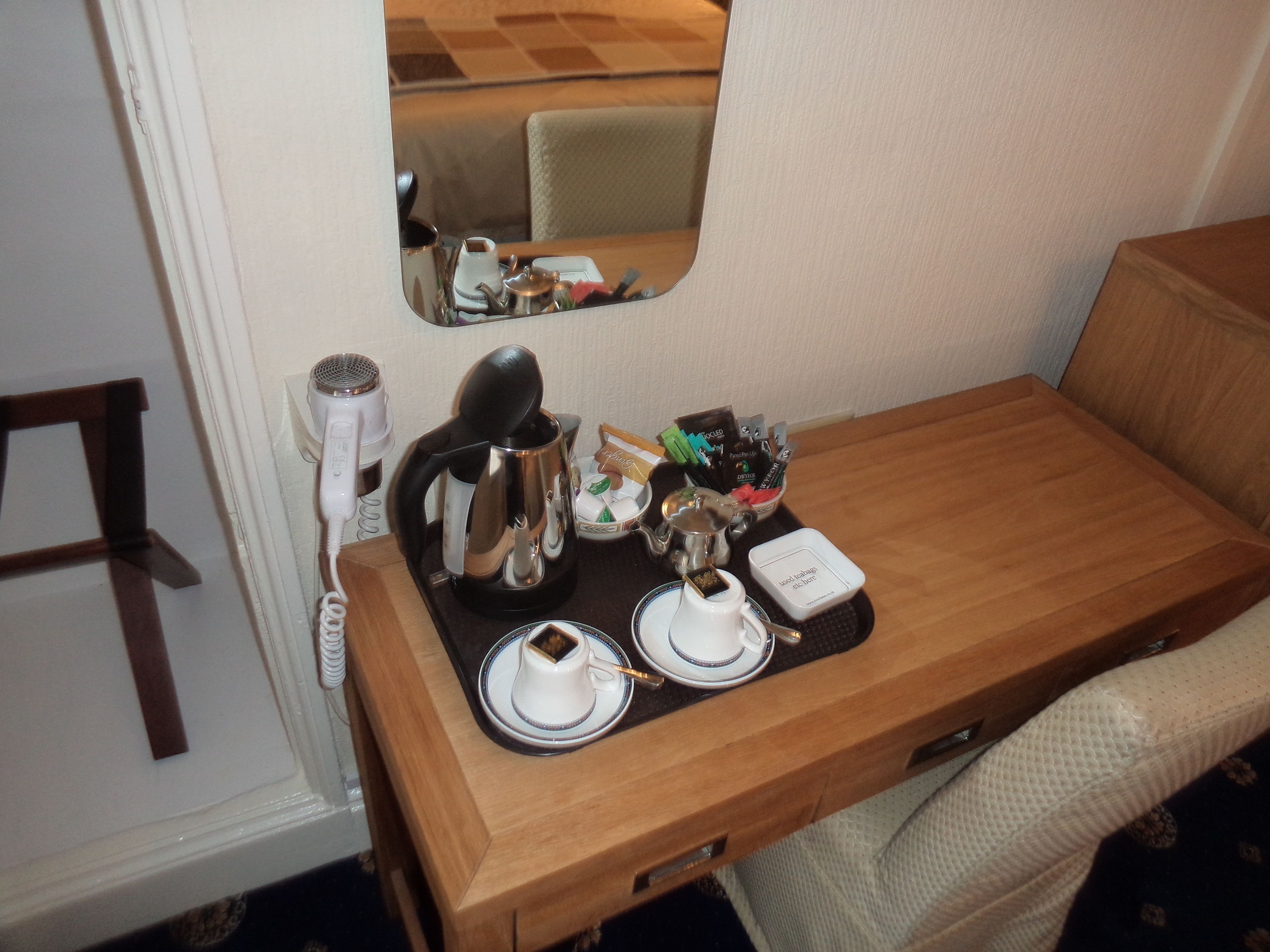 Double Room, Ensuite | Coffee and/or coffee maker