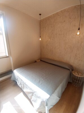 Frette Italian sheets, down comforters, minibar, soundproofing - Sabrina Suite (Milazzo)