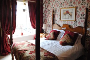 Superior Double Room | Soundproofing, iron/ironing board, free WiFi, bed sheets