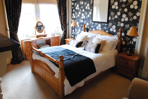 Superior Suite | Soundproofing, iron/ironing board, free WiFi, bed sheets