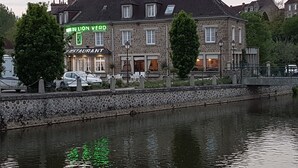 Unclassified image, 3 of 12, button - Le Lion Verd (Putanges-le-Lac)