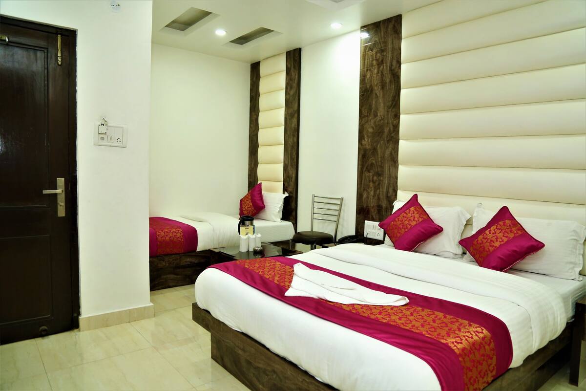 Iron/ironing board, rollaway beds, free WiFi, bed sheets