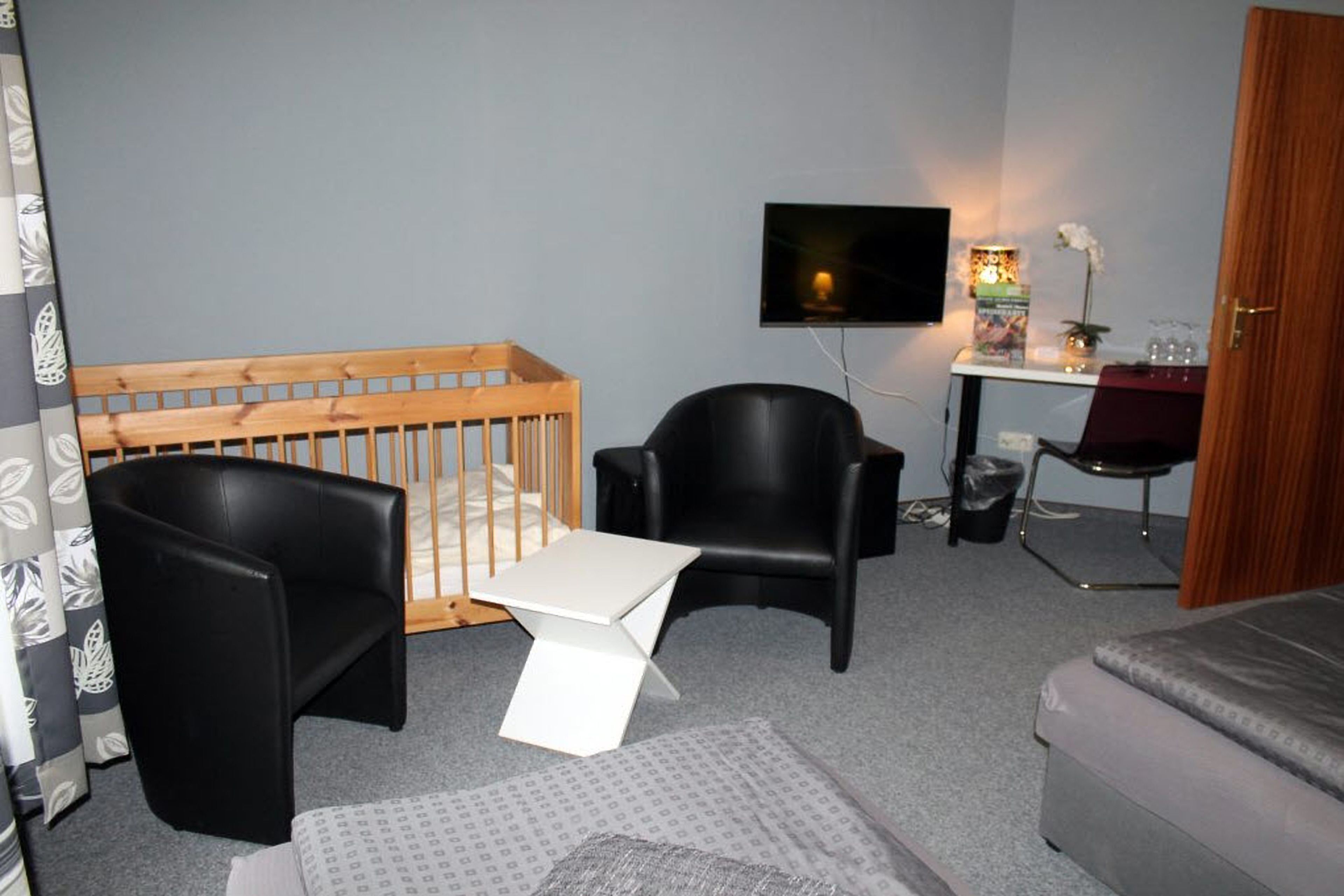 Desk, blackout drapes, free WiFi, bed sheets
