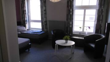 Twin Room | Desk, blackout drapes, free WiFi, bed sheets