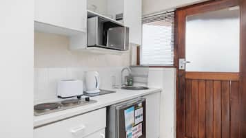Maison Familiale, 1 chambre | Cuisine privée | Micro-ondes, bouilloire électrique, grille-pain