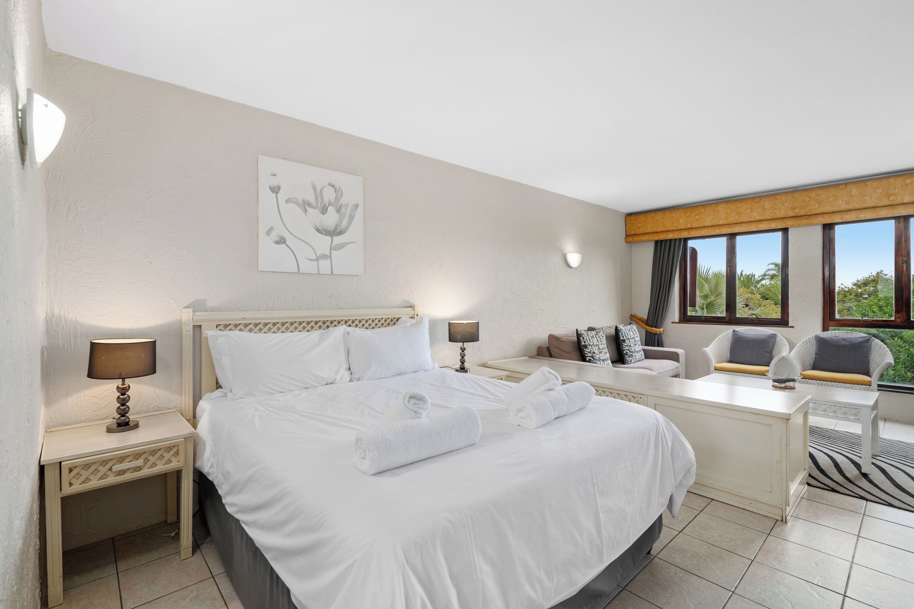 Family House, 1 Bedroom | 1 bilik tidur, peti besi dalam bilik, seterika/papan seterika 