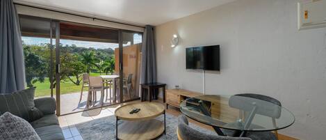 One Bedroom Standard 10416 | Living area | TV