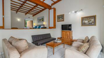 One Bedroom Superior 2026 | Living area | Flat-screen TV