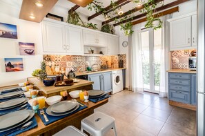 Appartement Duplex Design, 3 chambres | Cuisine privée | Grand réfrigérateur, micro-ondes, four, plaque de cuisson