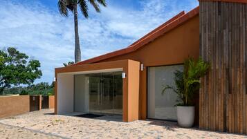 Body treatments, aromatherapy, hot stone massages, deep-tissue massages