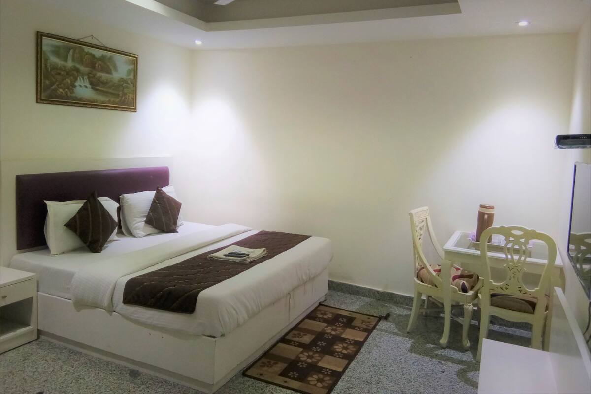 Deluxe Room | Soundproofing, rollaway beds, free WiFi