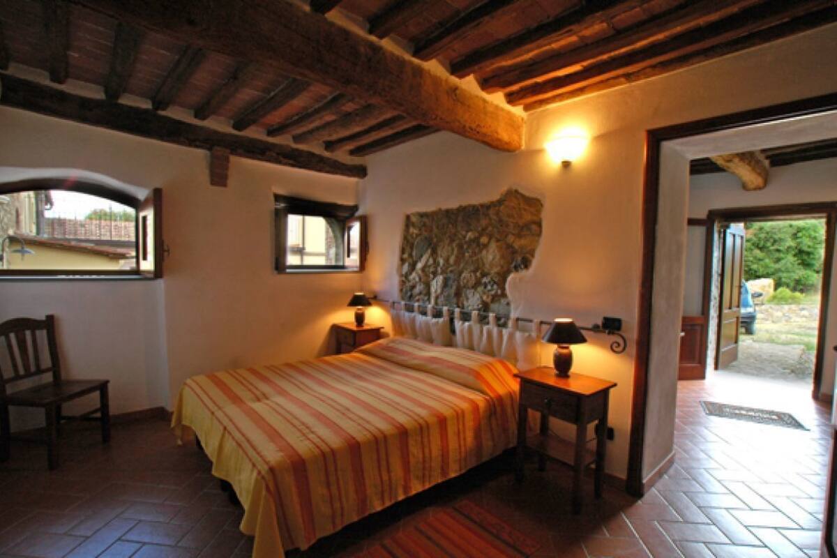 Rollaway beds, free WiFi, bed sheets
