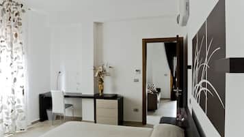 Apartment, 2 Bedrooms | Desk, soundproofing, free cots/infant beds, free WiFi