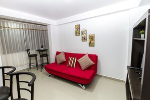 三人房, 1 张大床和 1 张沙发床 | 客厅 | 平板电视