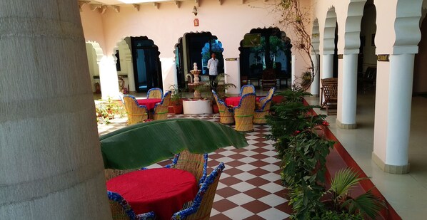 Courtyard - V Resorts Kiran Villa Palace (Bharatpur)