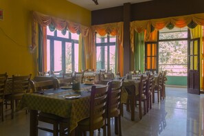 Deluxe Room | Rollaway beds, free WiFi - V Resorts Hotel Sunita Almora (Almora)