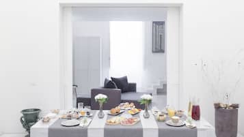 Daily cooked-to-order breakfast for a fee