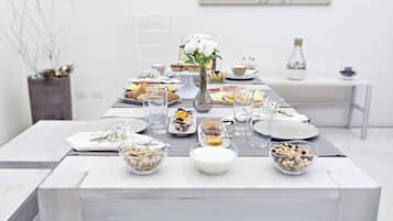 Colazione a pagamento, servita tutte le mattine
