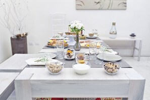 Petit déjeuner préparé sur commande servi tous les jours en supplément