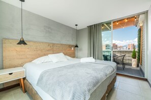 Căn hộ, 3 phòng ngủ, ban công (1403) | 3 phòng ngủ, chăn bông, két bảo mật tại phòng, màn/rèm cản sáng