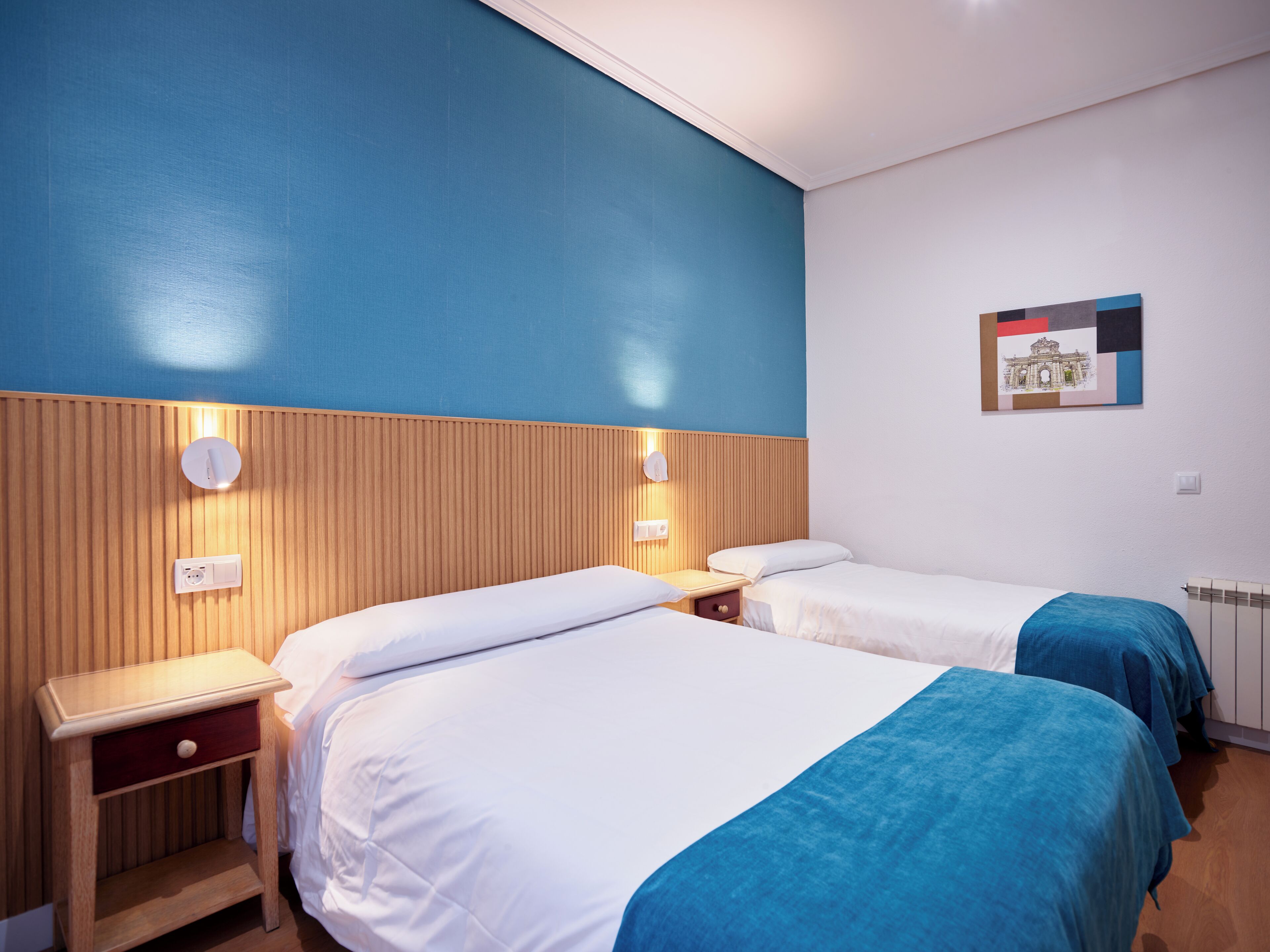 Minibar, coffres-forts dans les chambres, Wi-Fi gratuit, draps fournis