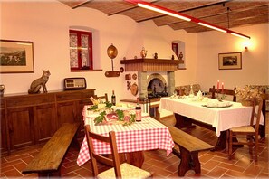 Tägliches kontinentales Frühstück gegen Gebühr