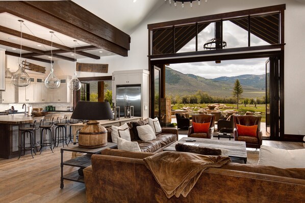 TV, fireplace - Abode at Twilight Ranch (Oakley)