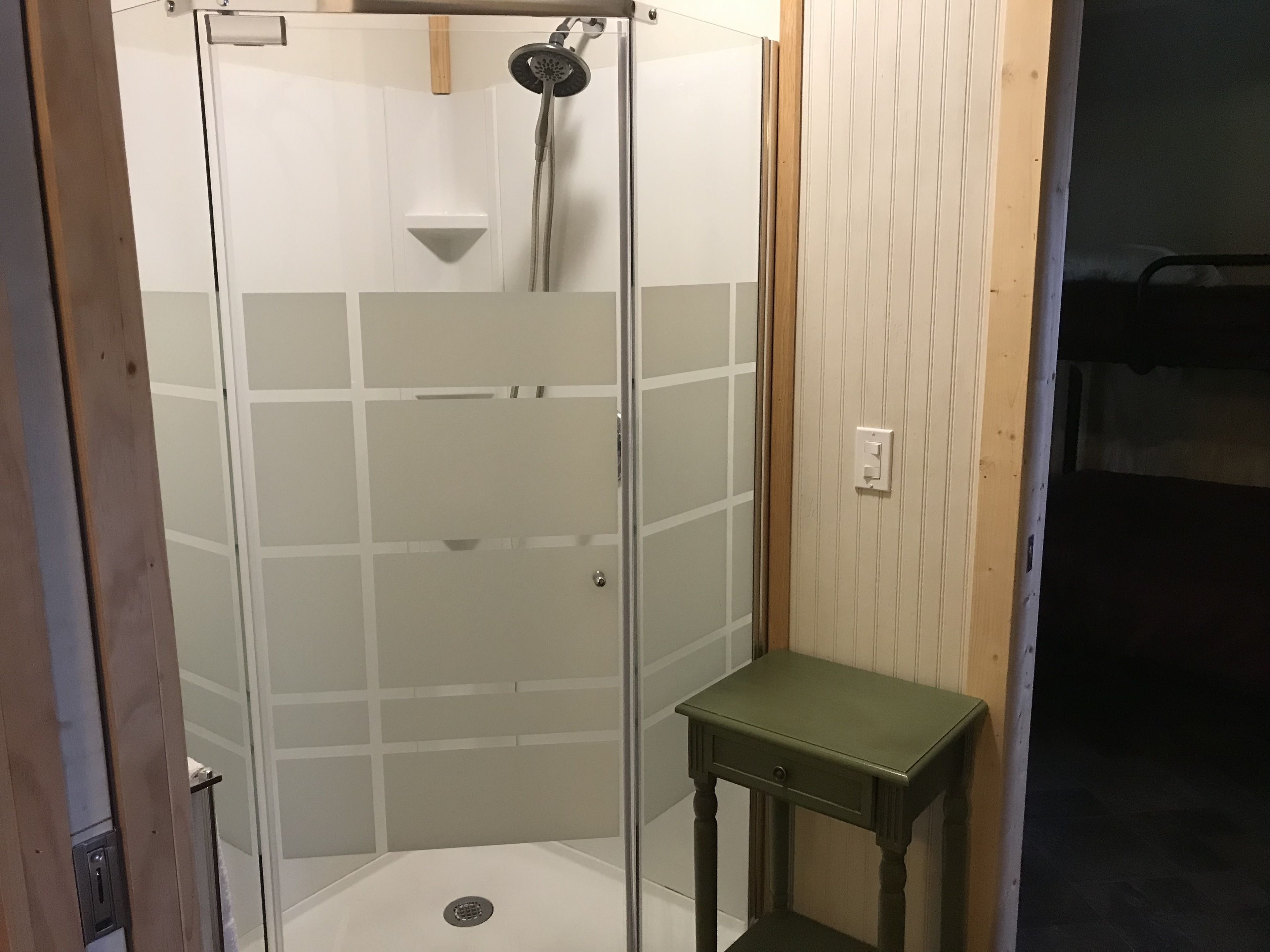 2 bedrooms, individually decorated, individually furnished, free WiFi