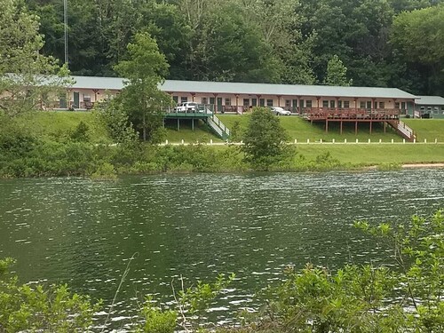 Tanglewood Lodge