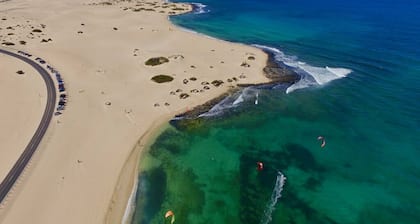 Paritalo rauhallisella paikalla Fuerteventuran vierailulle