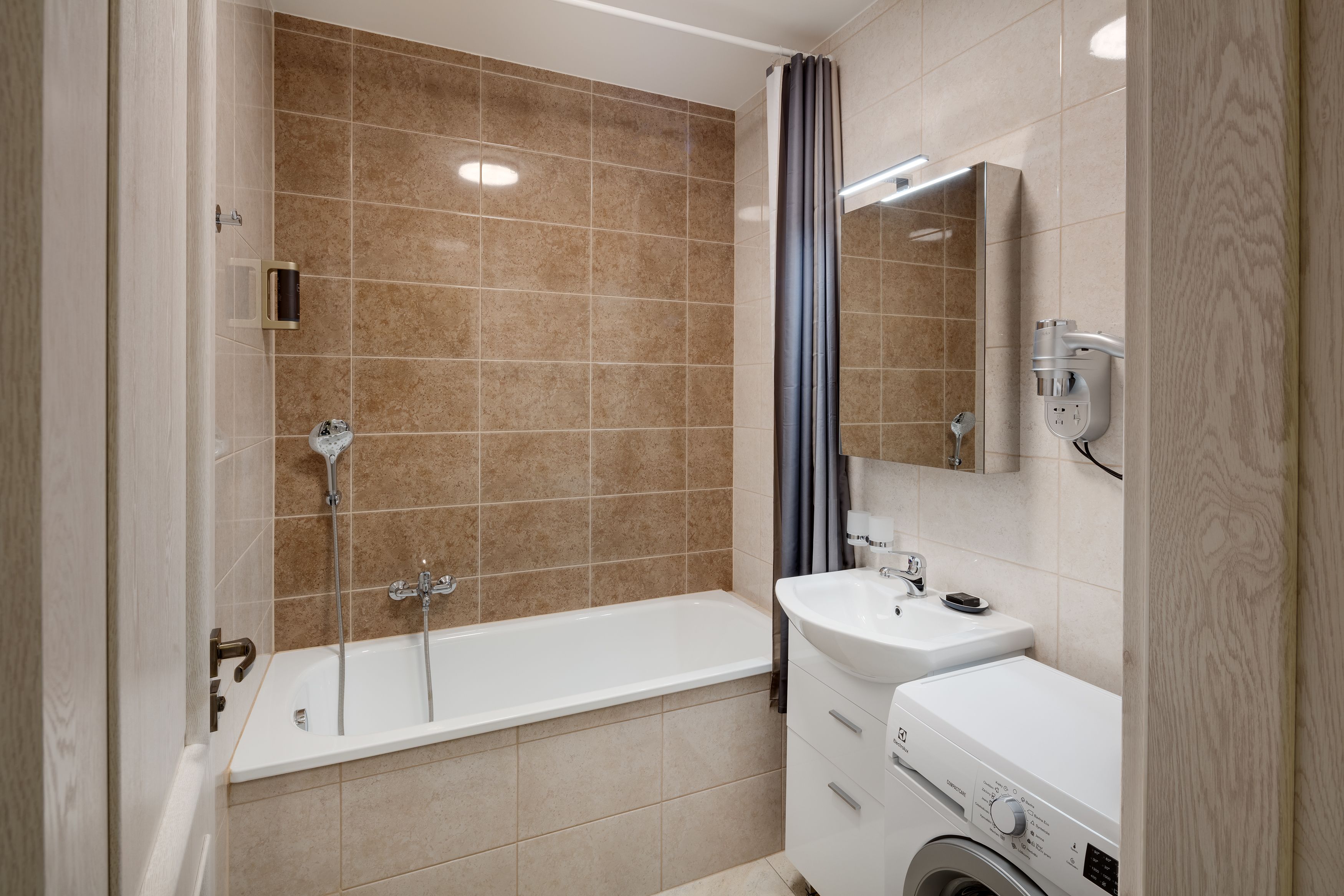 Deluxe-Apartment, 2 Schlafzimmer | Badezimmer | Kostenlose Toilettenartikel, Haartrockner, Bidet, Handtücher