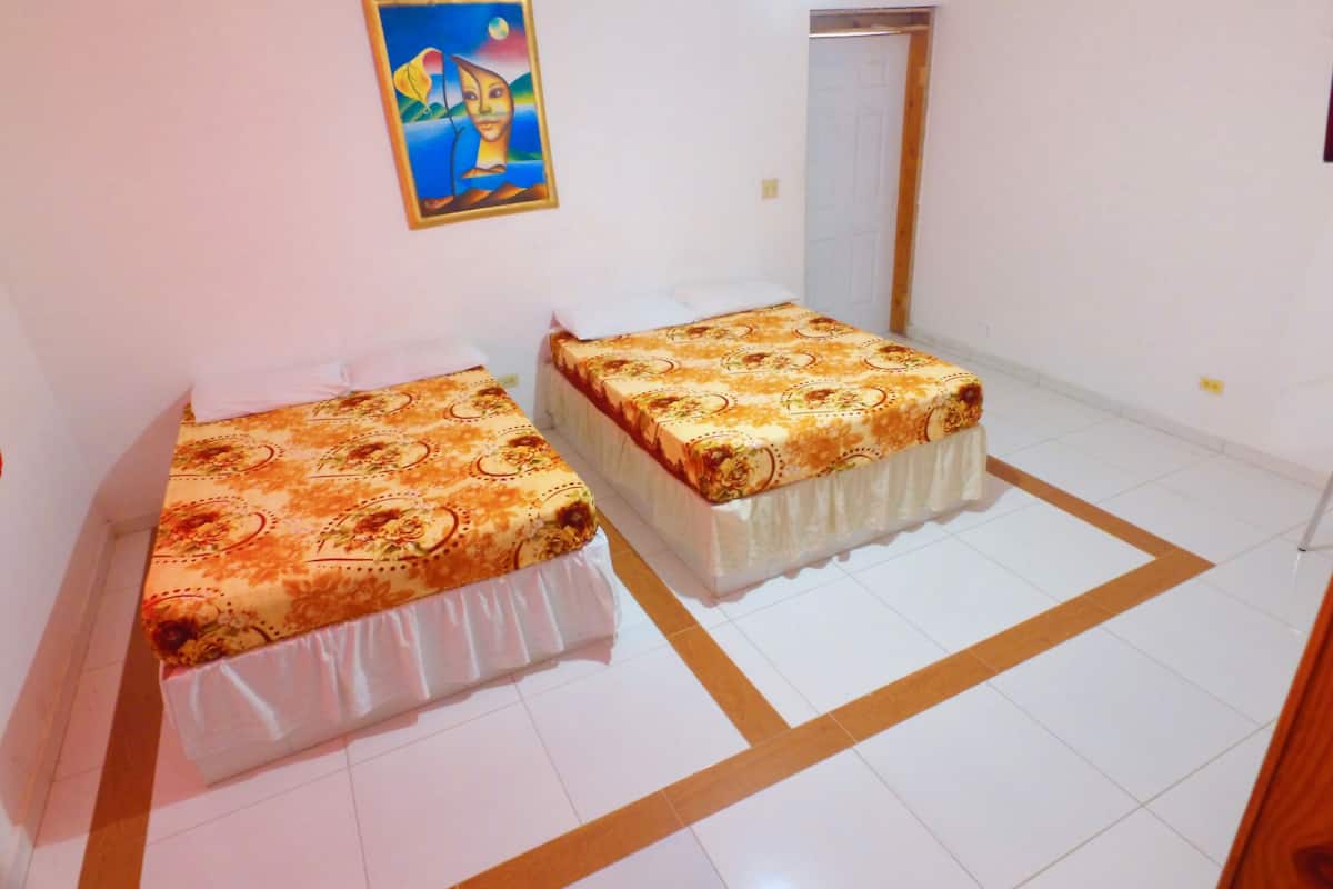 classic single room, multiple bedrooms | 1 bedroom, premium bedding, in-room safe, desk