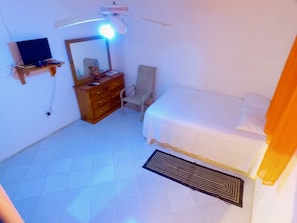 1 bedroom, premium bedding, in-room safe, desk