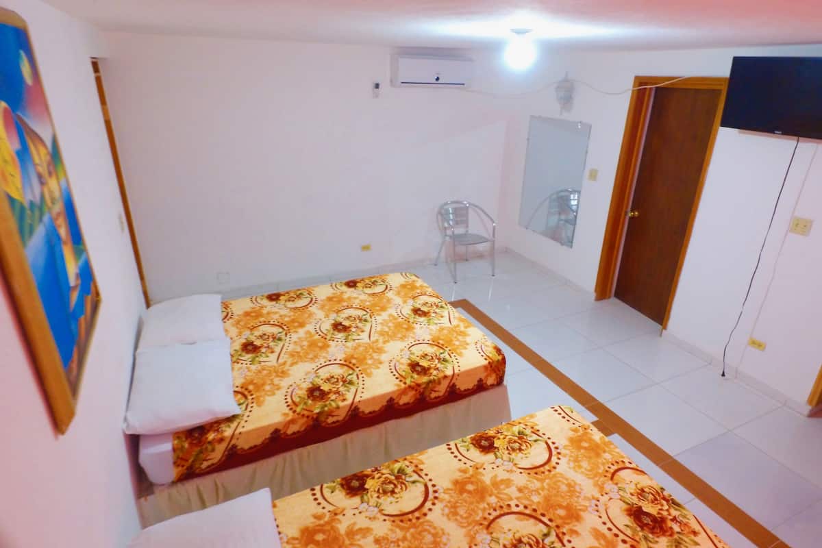 classic single room, multiple bedrooms | 1 bedroom, premium bedding, in-room safe, desk