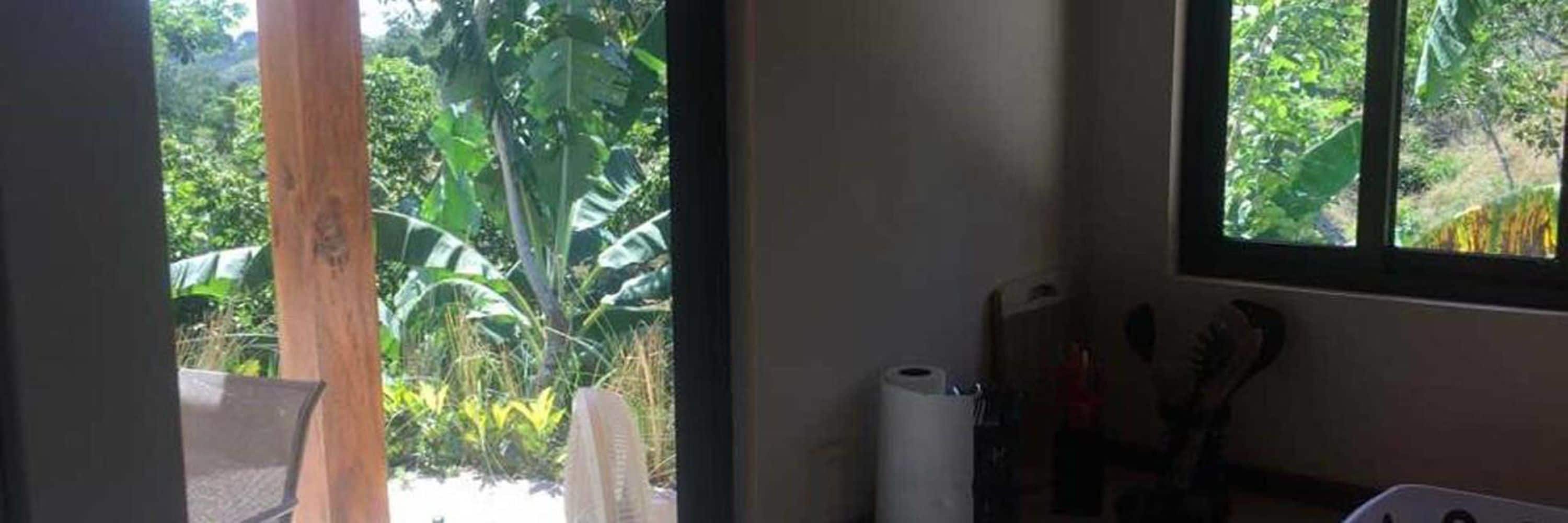 villa, 1 queen bed, mountain view | private kitchen