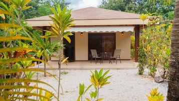 Villa, 1 Queen-Bett, Bergblick | Schallisolierte Zimmer, kostenloses WLAN, Bettwäsche