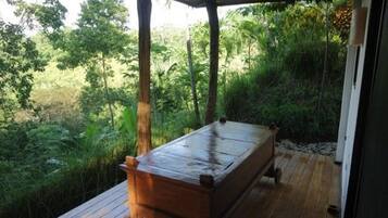 Bungalow Premium, 1 cama King size, para no fumadores, vista a la montaña | Balcón