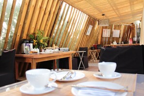 Frokostbuffé er inkludert hver dag