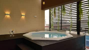 Vip Luxury Rooftop Two Bedroom Penthouse & Jacuzzi | Terrass/Patio