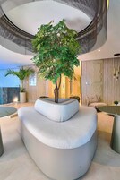 32-inch Smart TV with cable channels, TV