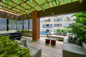 Vip Luxury Rooftop Two Bedroom Penthouse & Jacuzzi | Terrasse/patio