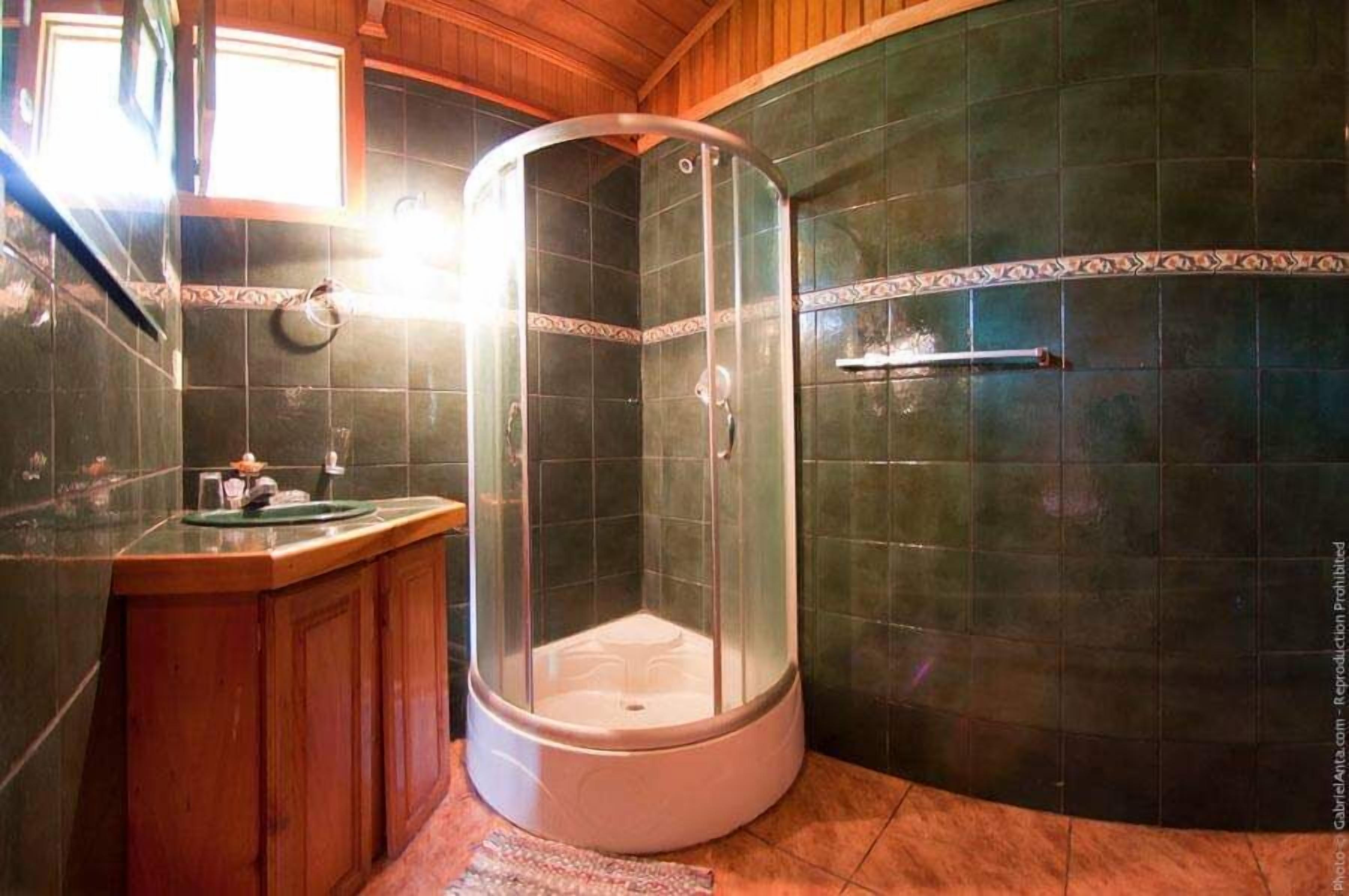 Shower kamar mandi