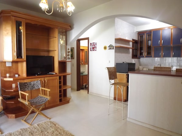 Fridge, microwave, coffee/tea maker