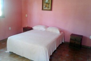 Porto Cervo | Cortinas blackout, tabla de planchar con plancha y wifi gratis