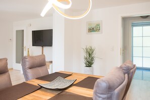 Superior Apartment, 1 Schlafzimmer | In-room dining - Sauerweingut (Salzburg)